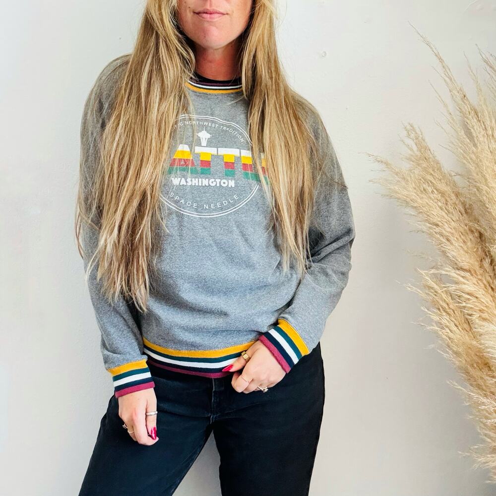 SEATTLE Space Needle Grey Gray Red Gold White Logo Stripe $85 Pullover Sweater S - Picture 10 of 11